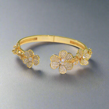 Roostick Frivole Seven Flowers Diamonds Bracelet