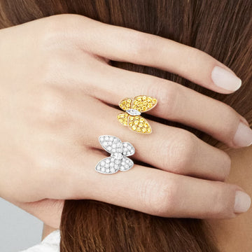 Two Butterfly Between the Finger Ring