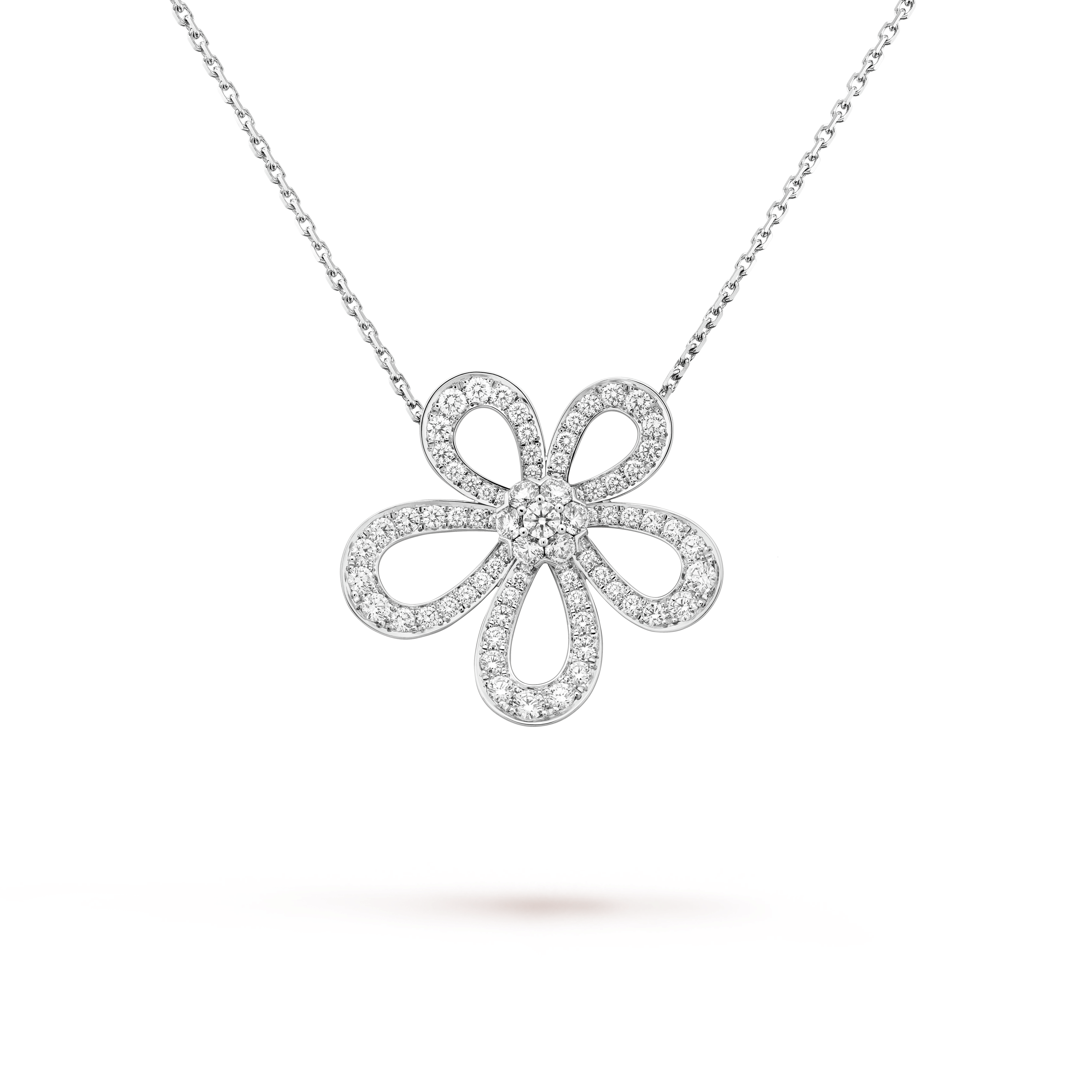 Roostick Flowerlace Pendant Necklace