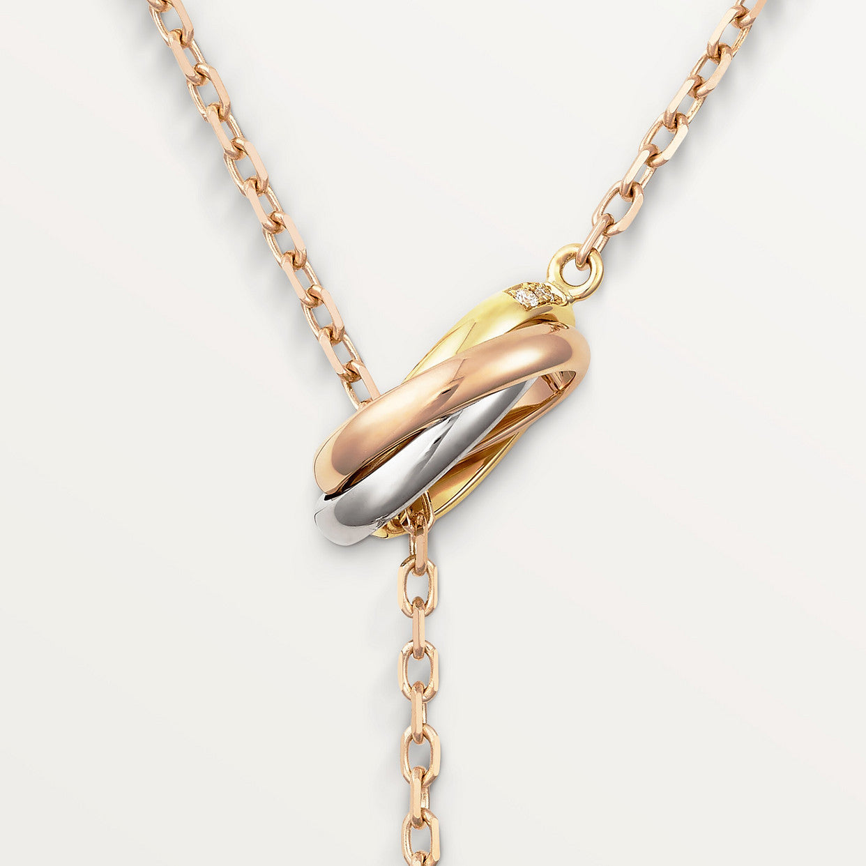 Roostick Trinity Diamond Circles Pendant Necklace