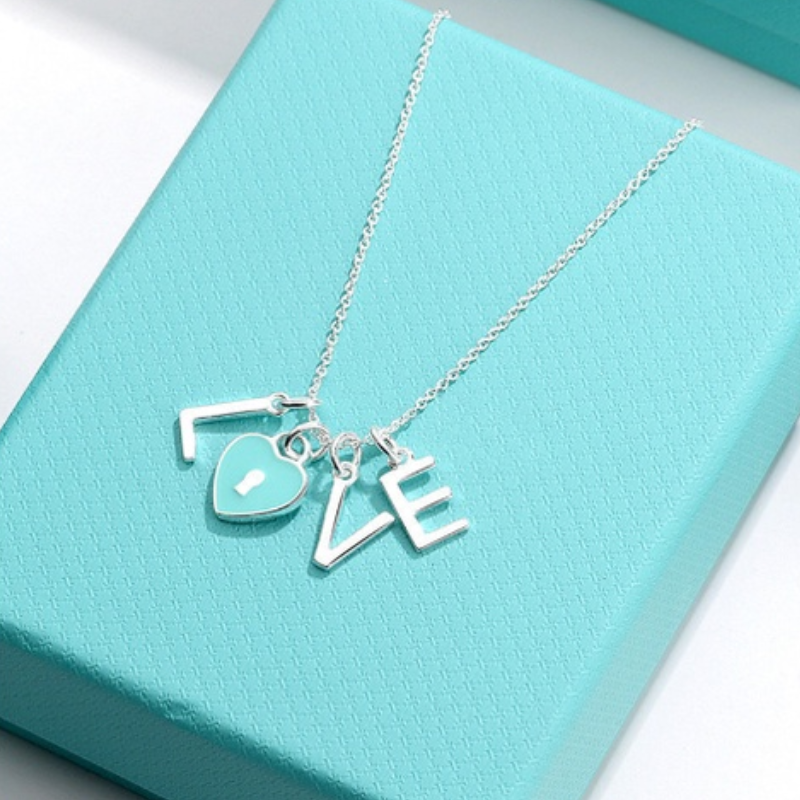 Roostick Sweet Love Chain Necklace