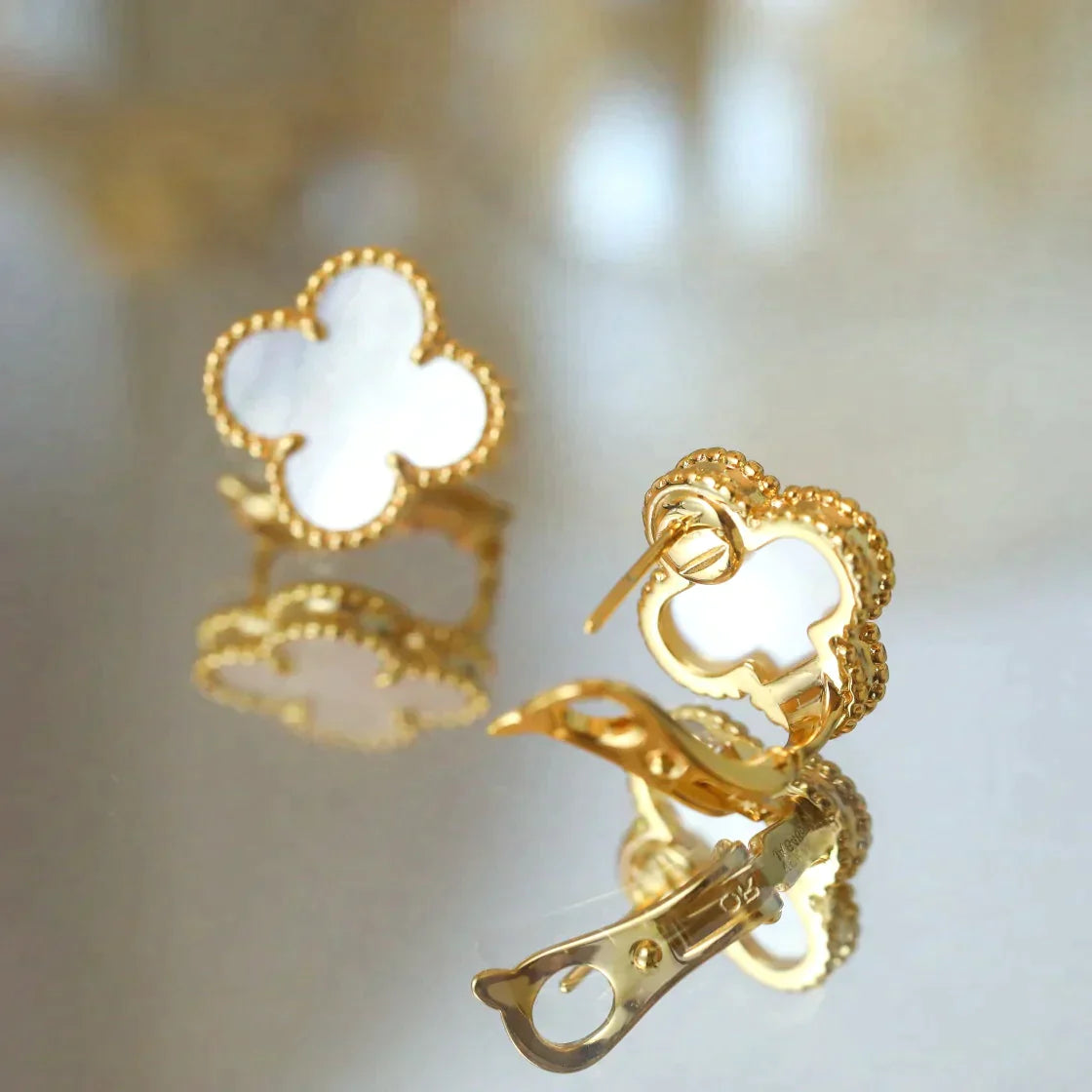 Roostick Clover Medium Gold Mop Stud Earrings