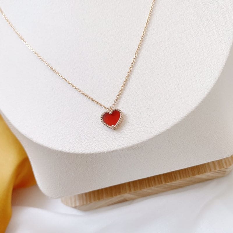 Roostick Sweet Alhambra Heart Pendant Necklace