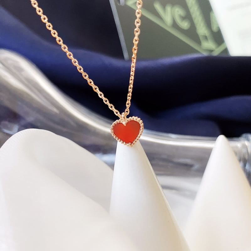 Roostick Sweet Alhambra Heart Pendant Necklace
