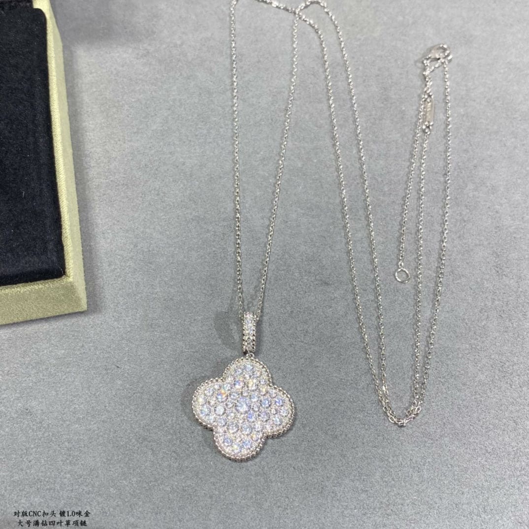 Roostick Magic Alhambra One Motifs Diamonds Clover Necklace