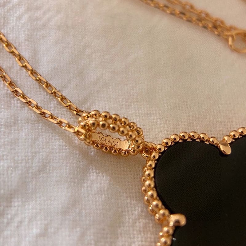 Roostick Magic Alhambra One Motifs Black Clover Necklace