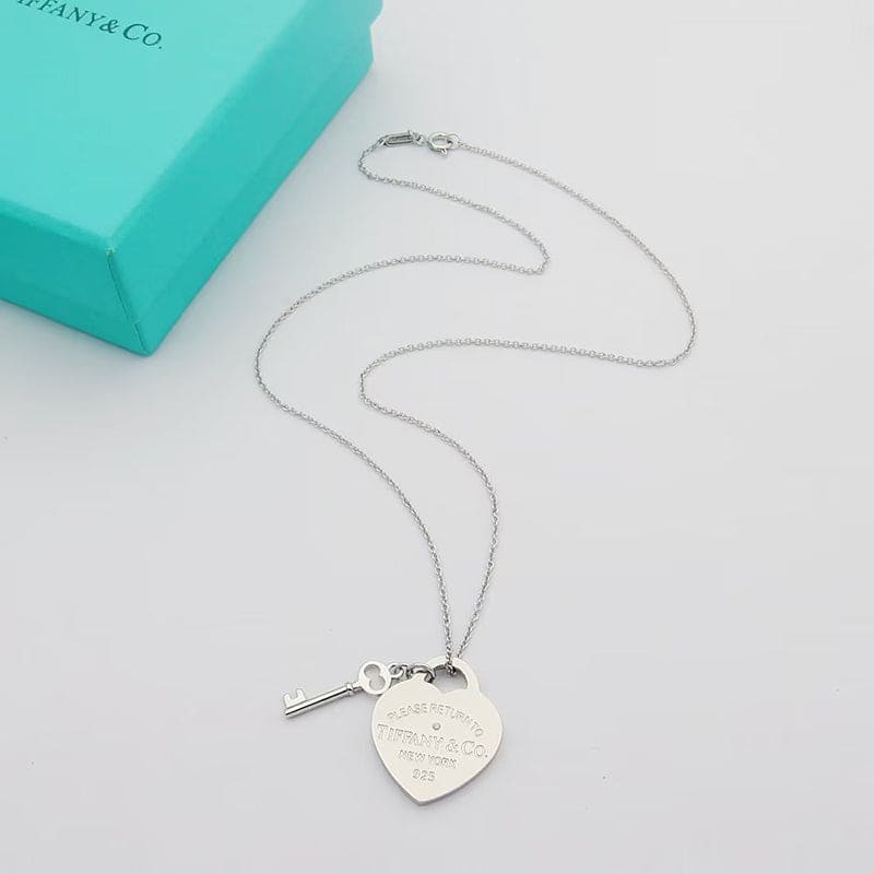 Roostick 18K Return to T Heart & Key Necklace