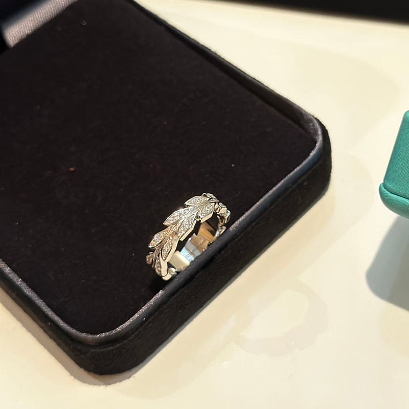 Roostick Victoria Vine Band Diamond Ring
