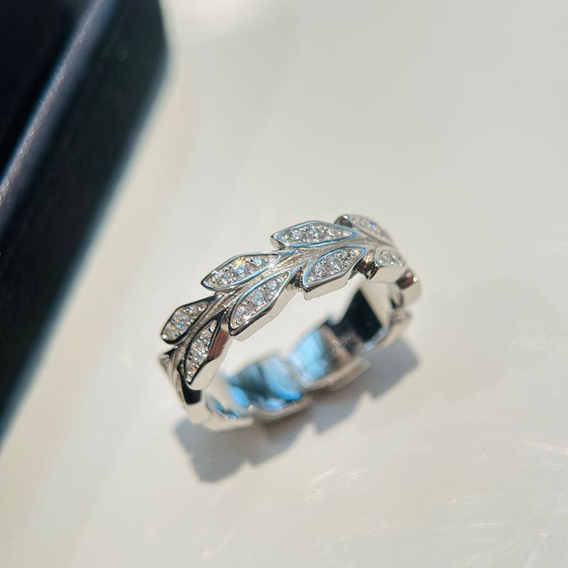 Roostick White Gold Victoria Vine Ring