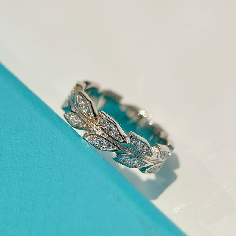 Roostick White Gold Victoria Vine Ring