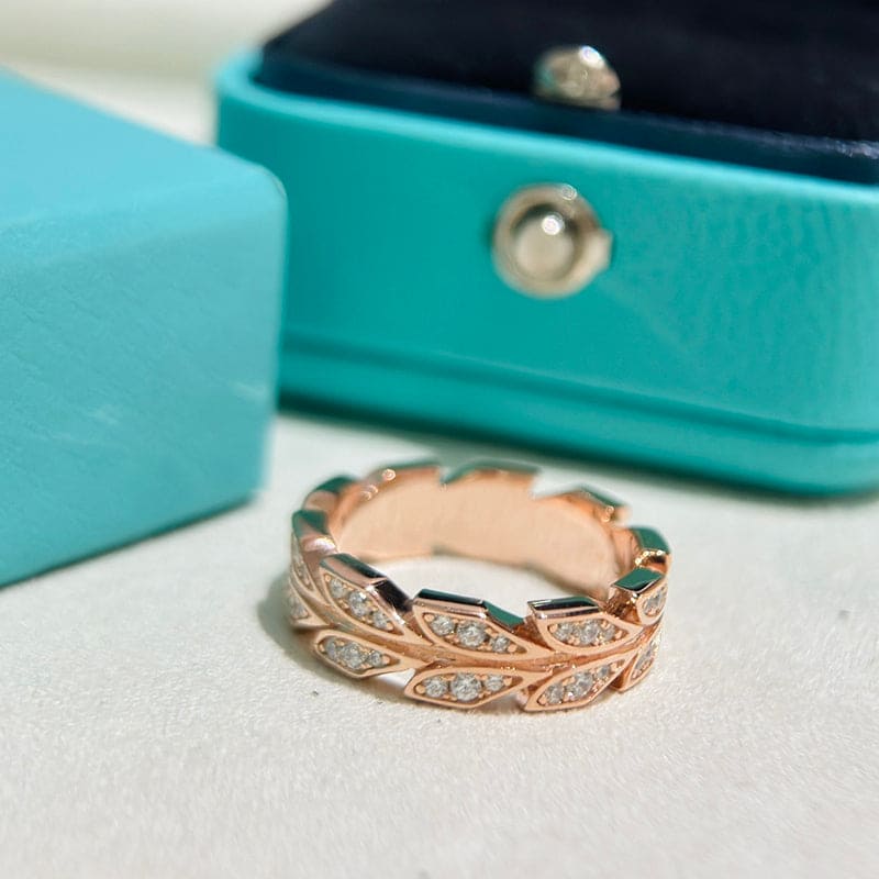 Roostick Victoria Vine Band Diamond Ring