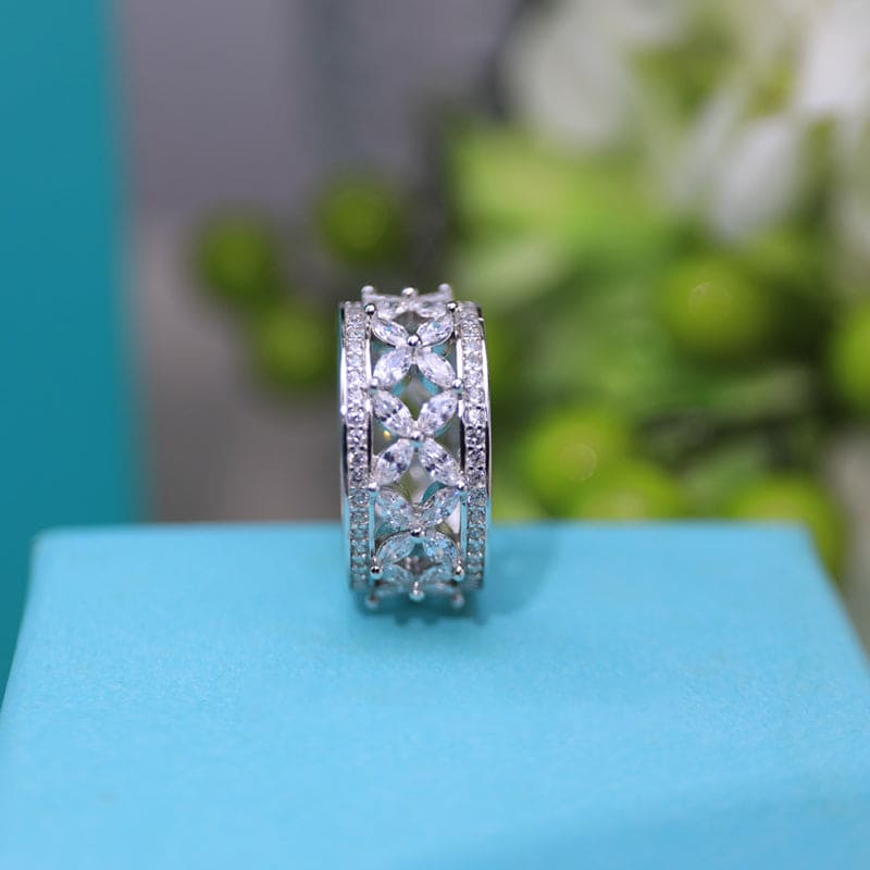 Roostick Platinum Diamond Marquise Victoria Ring