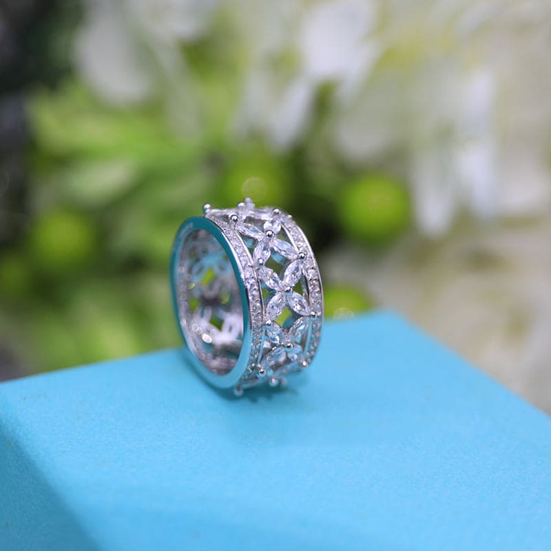 Roostick Platinum Diamond Marquise Victoria Ring