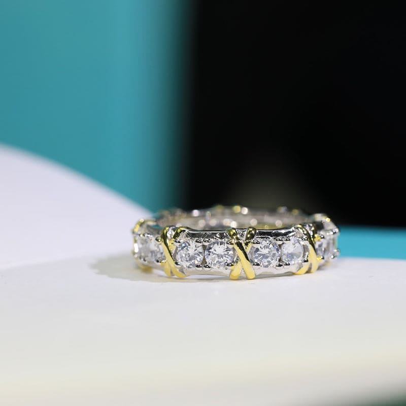 Roostick T Schlumberger Eighteen Stone Ring