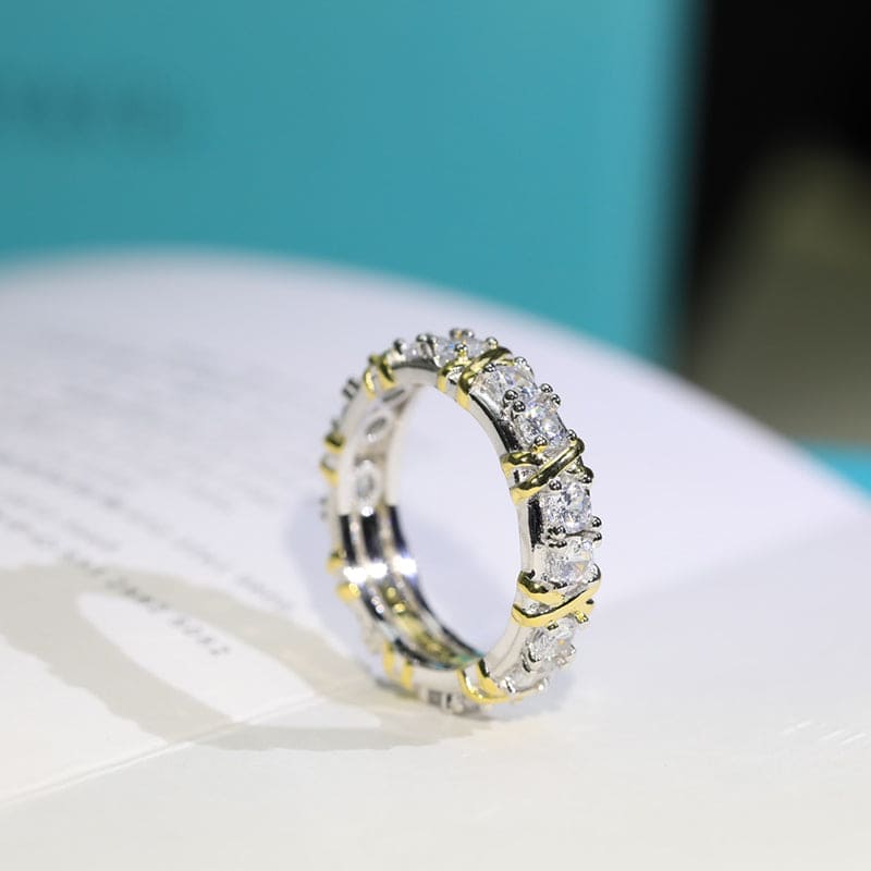Roostick T Schlumberger Eighteen Stone Ring