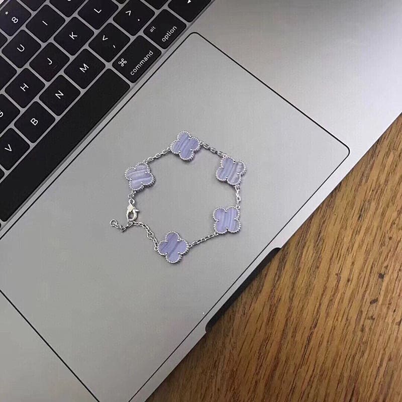 18K Vintage Alhambra Five Motifs Chalcedony Bracelet