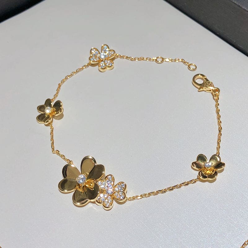 Roostick 5 Flowers Frivole Diamonds Clover Bracelet