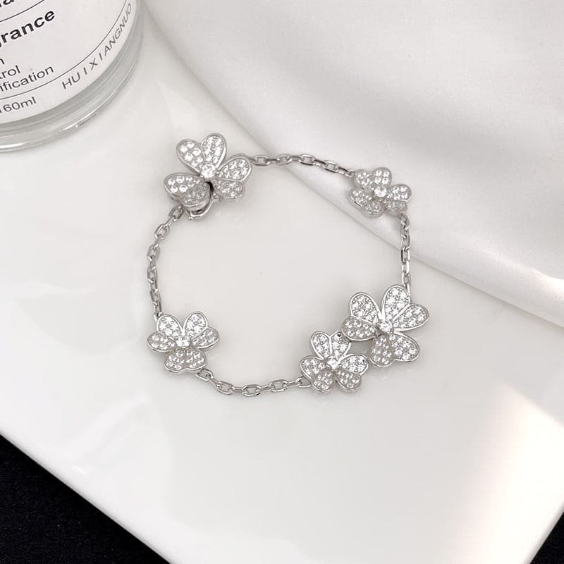 Roostick Frivole 5 Flowers Diamonds Clover Bracelet