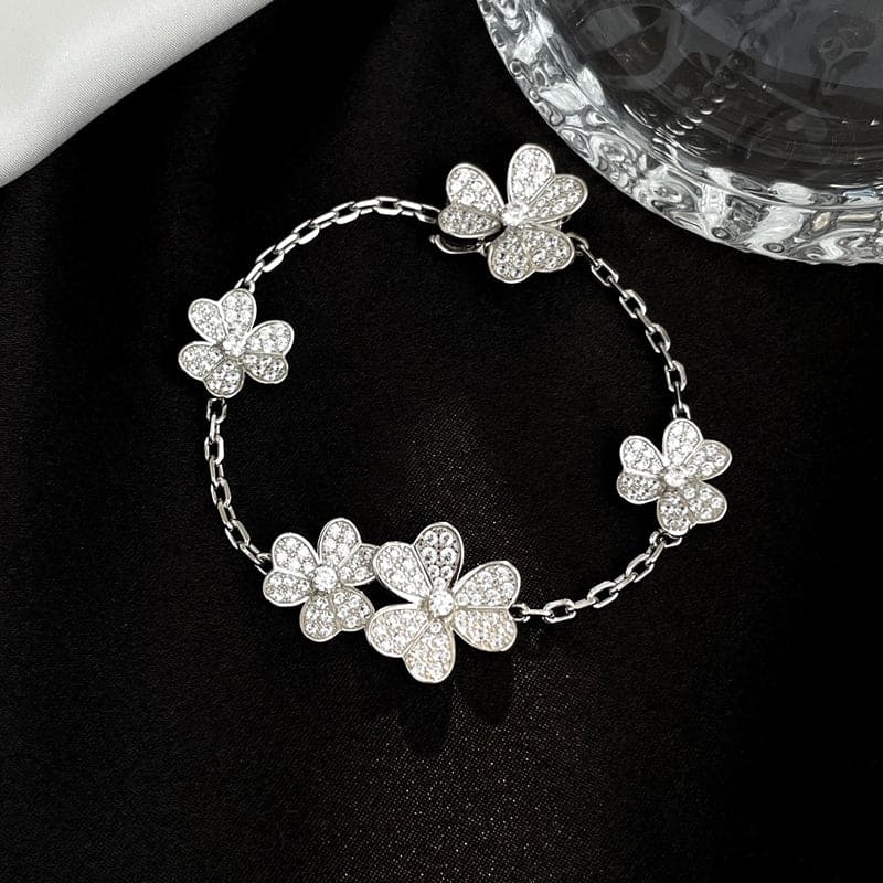 Roostick Frivole 5 Flowers Diamonds Clover Bracelet