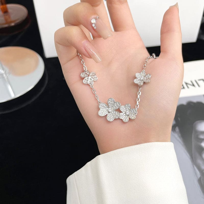 Roostick Frivole 5 Flowers Diamonds Clover Bracelet