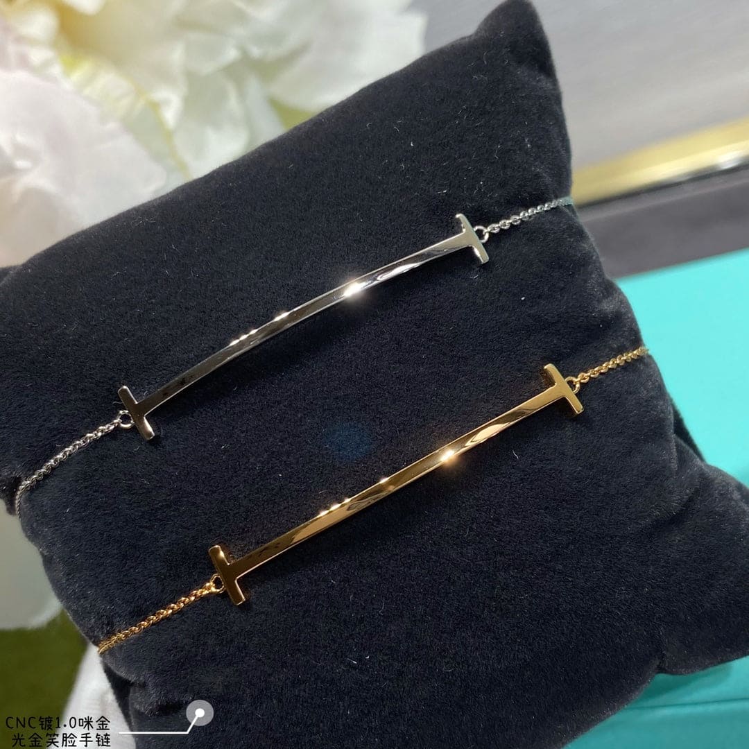 Roostick T Smile Bracelet