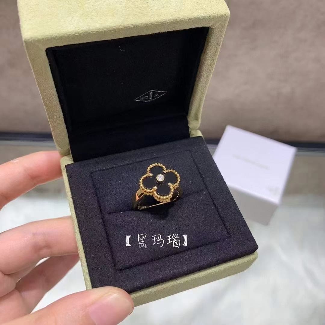 Roostick Vintage Alhambra Black Ring