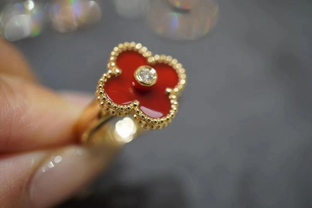 Roostick Vintage Alhambra Carnelian Ring