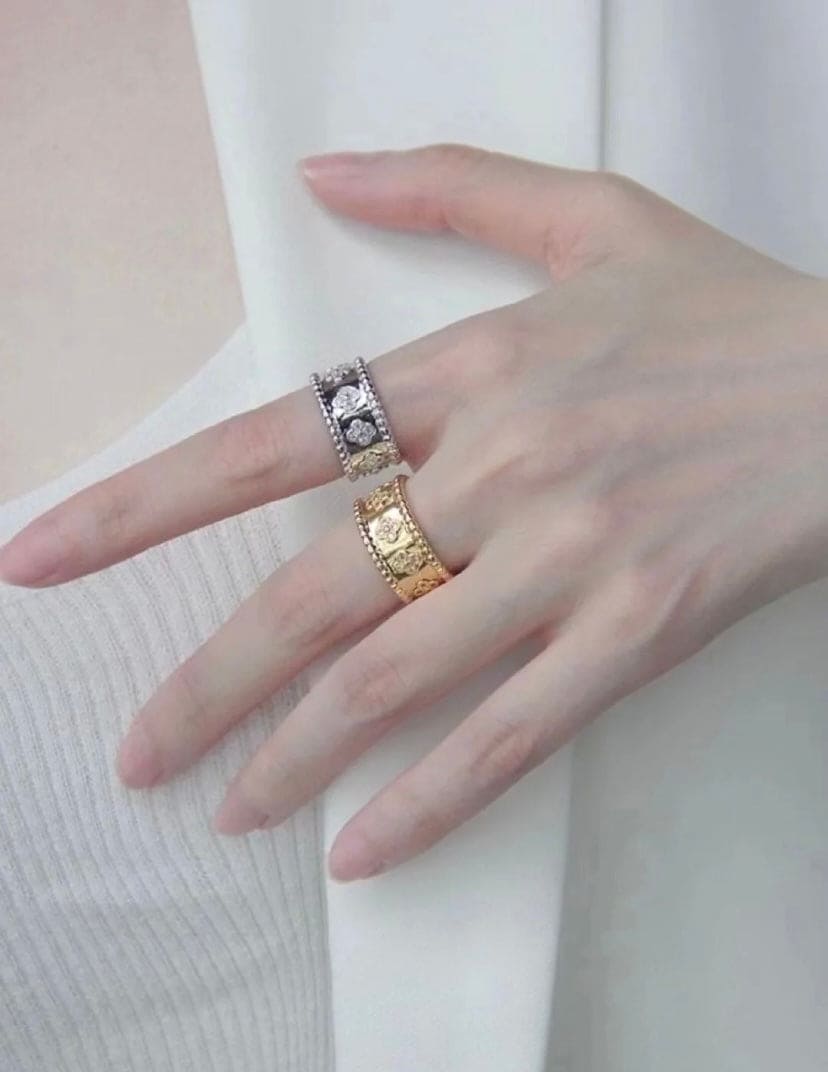 Roostick Perlée Clovers Ring