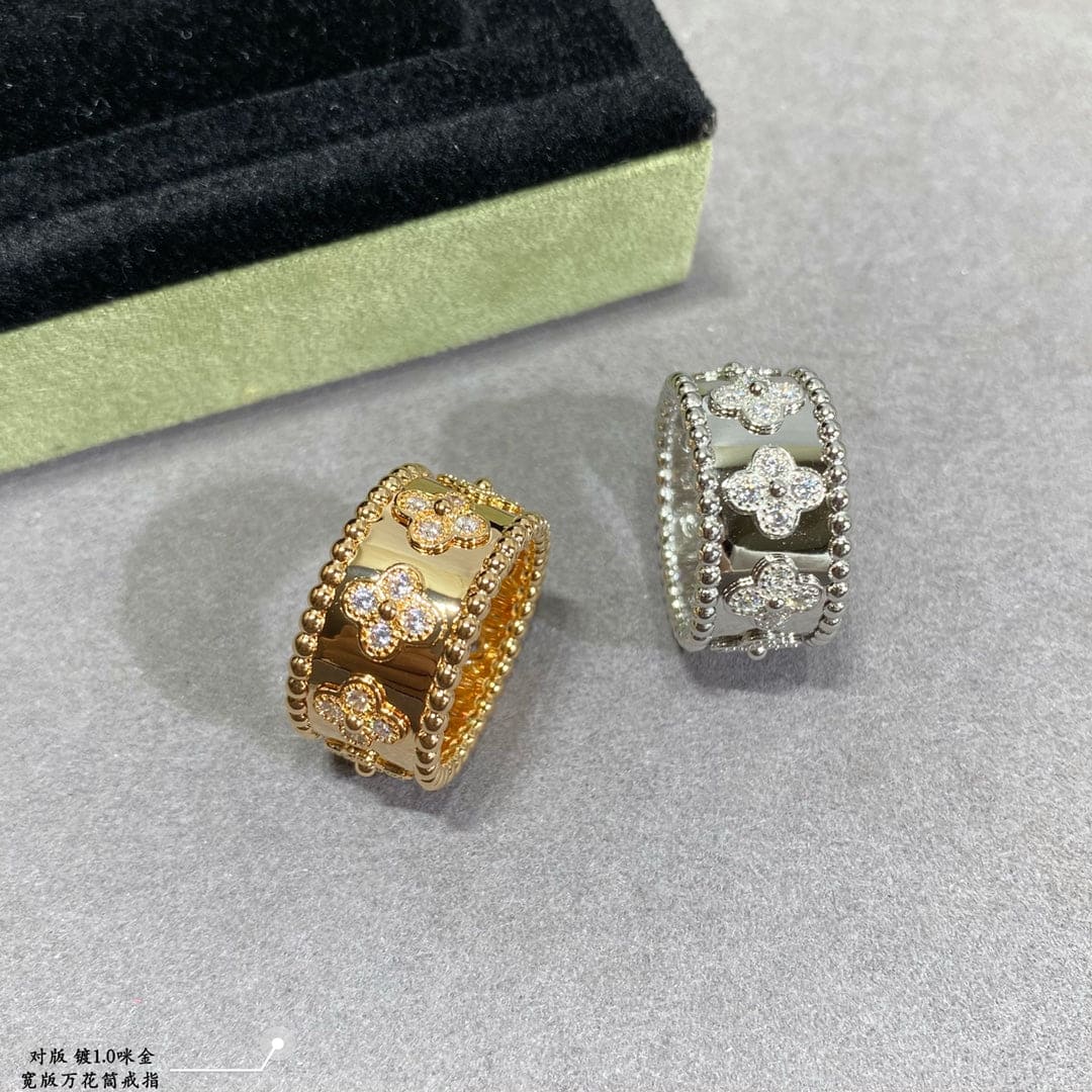 Roostick Perlée Clovers Ring