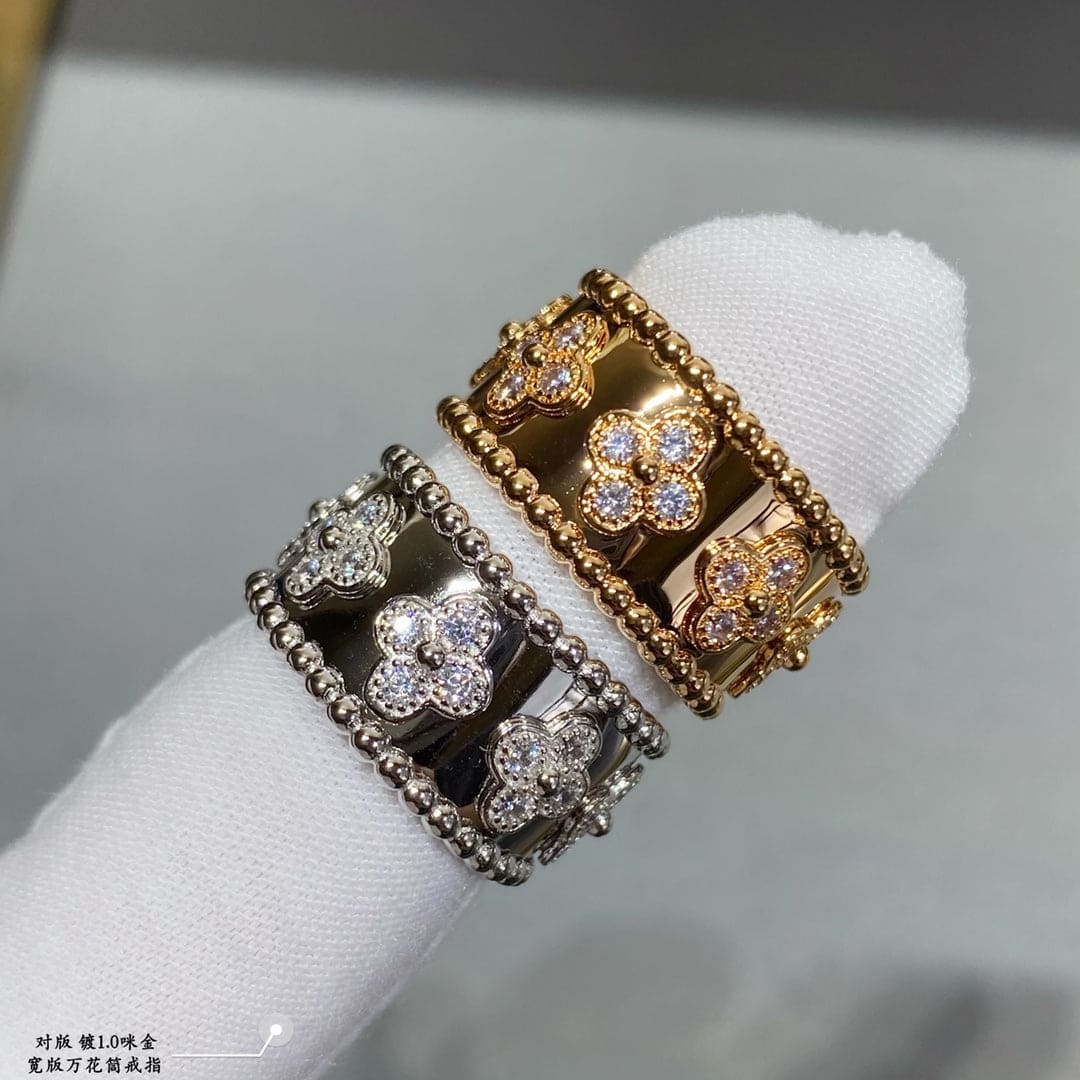 Roostick Perlée Clovers Ring