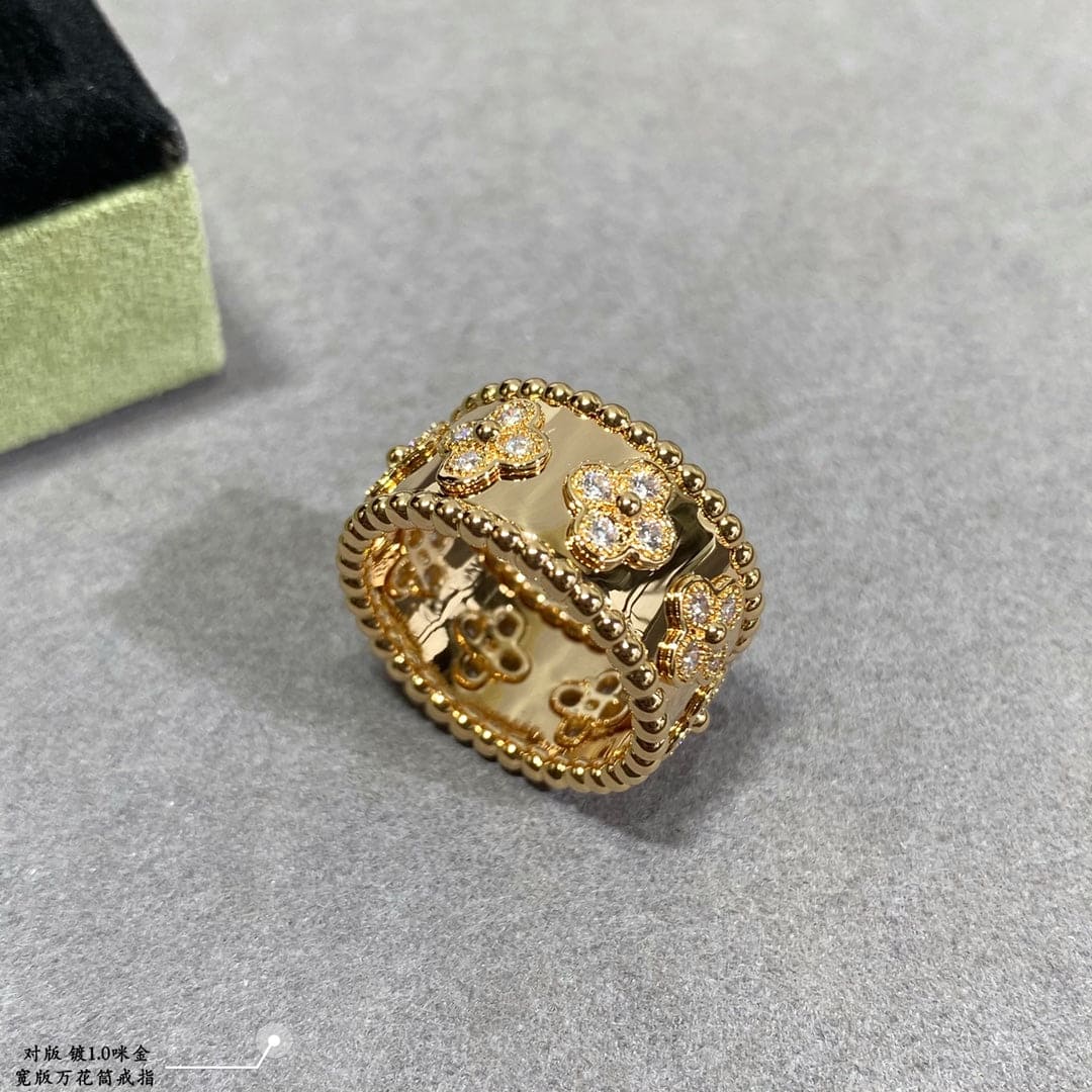 Roostick Perlée Clovers Ring