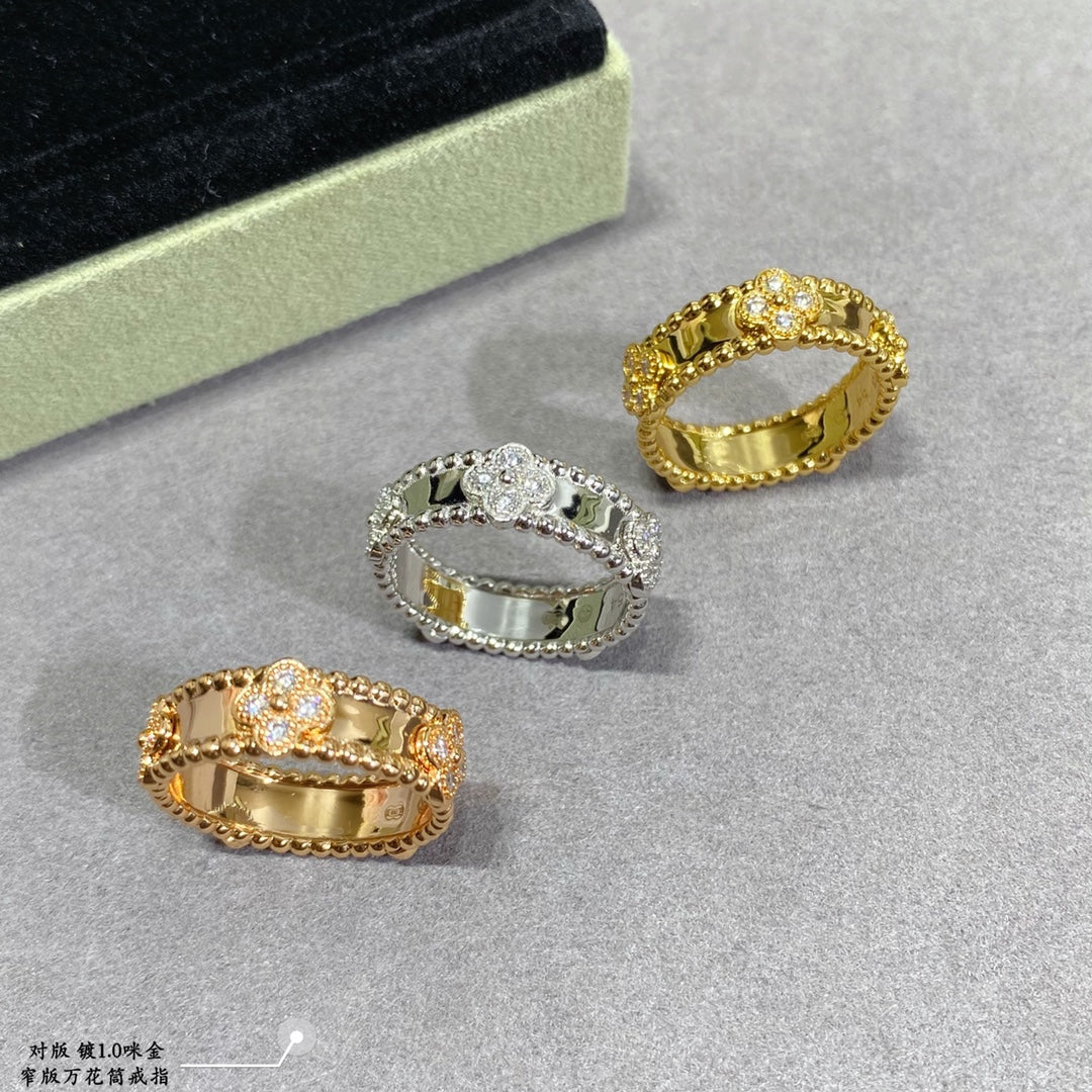 Roostick Wide Clovers Perlée Ring