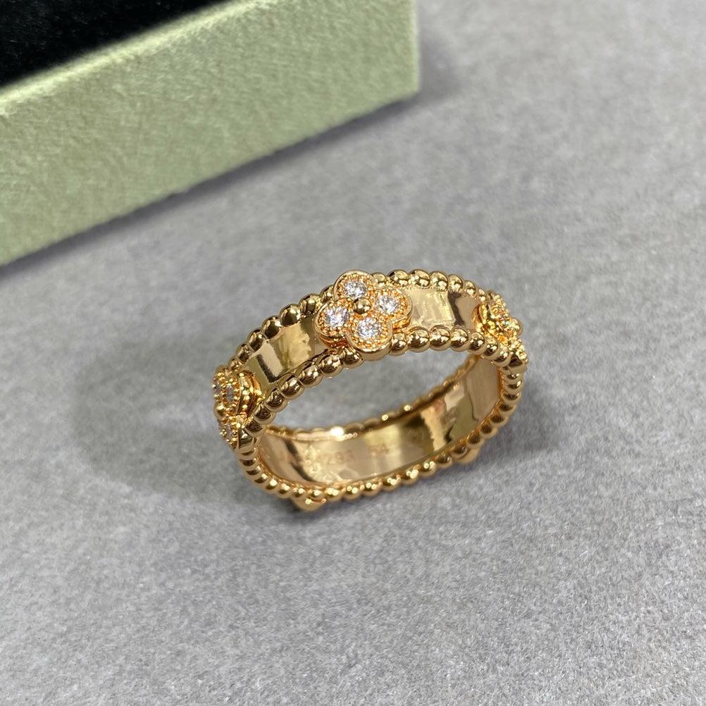 Roostick Wide Clovers Perlée Ring