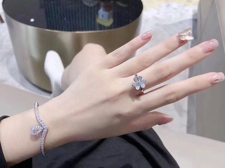 Roostick Frivole Flower Ring