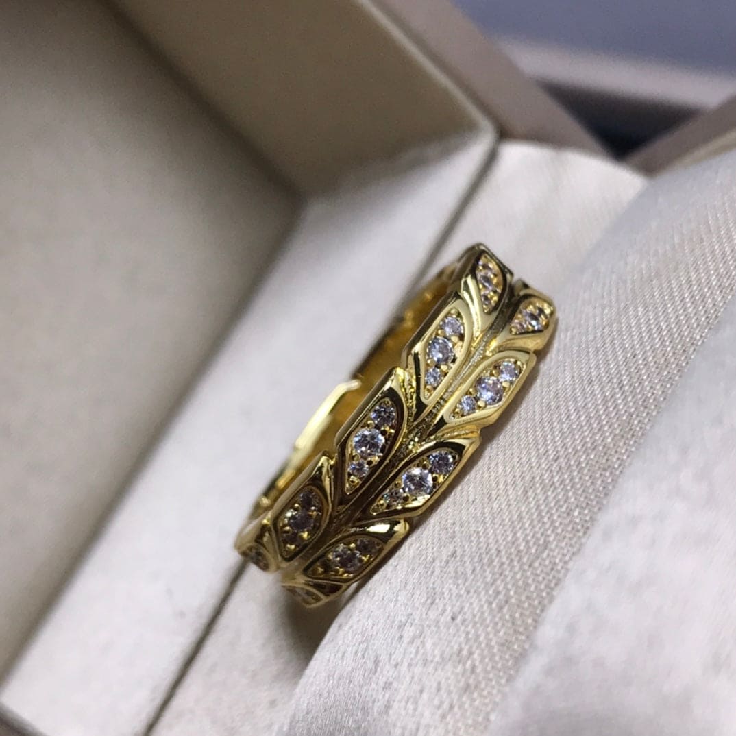 Roostick Yellow Gold Victoria Vine Ring
