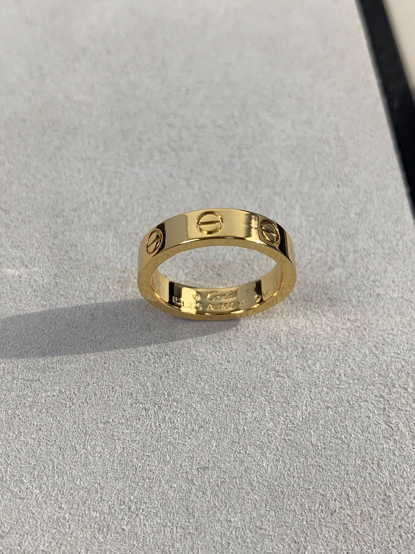 Roostick Mini Love Wedding 4mm Ring