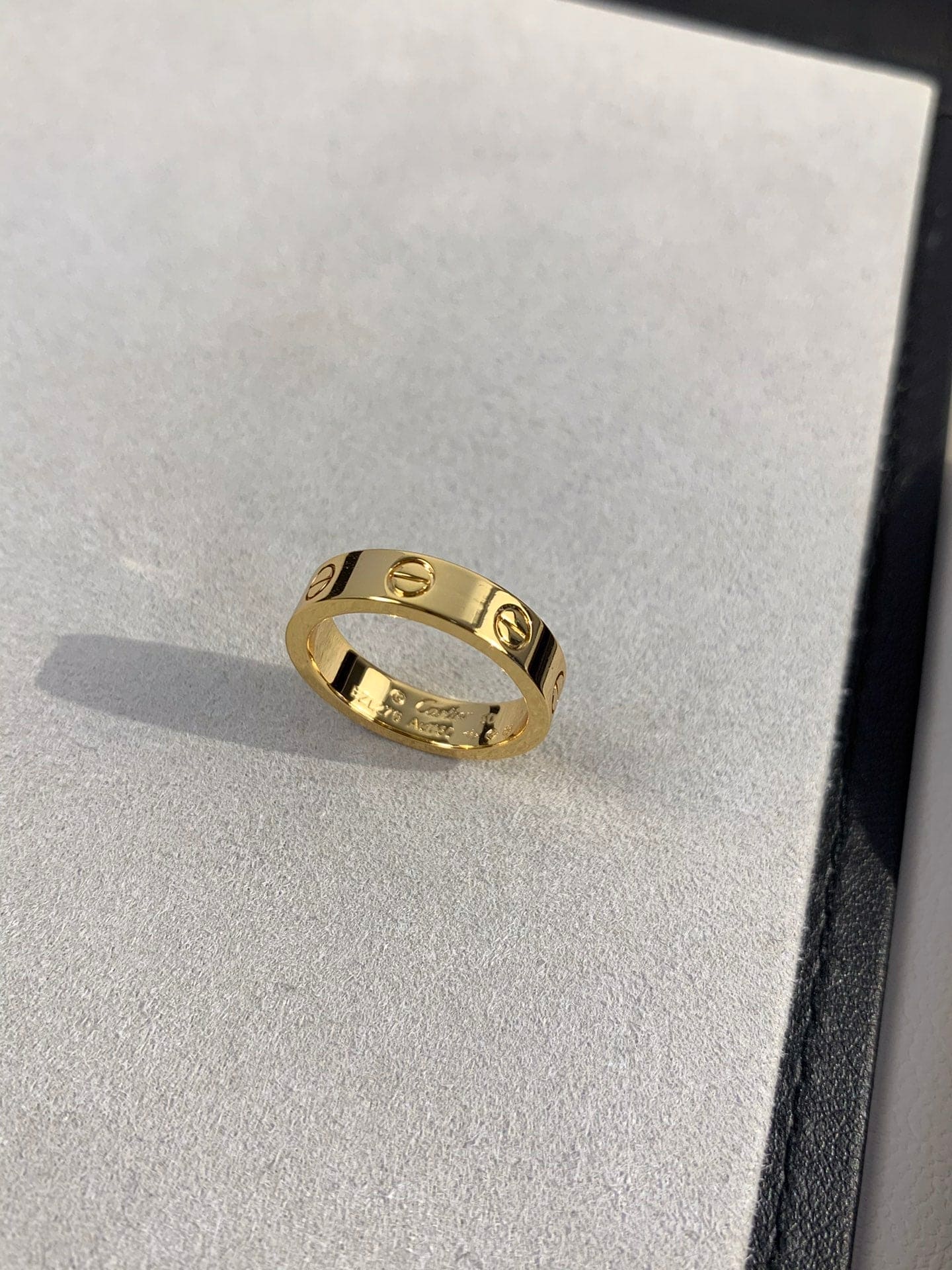 Roostick Mini Love Wedding 4mm Ring
