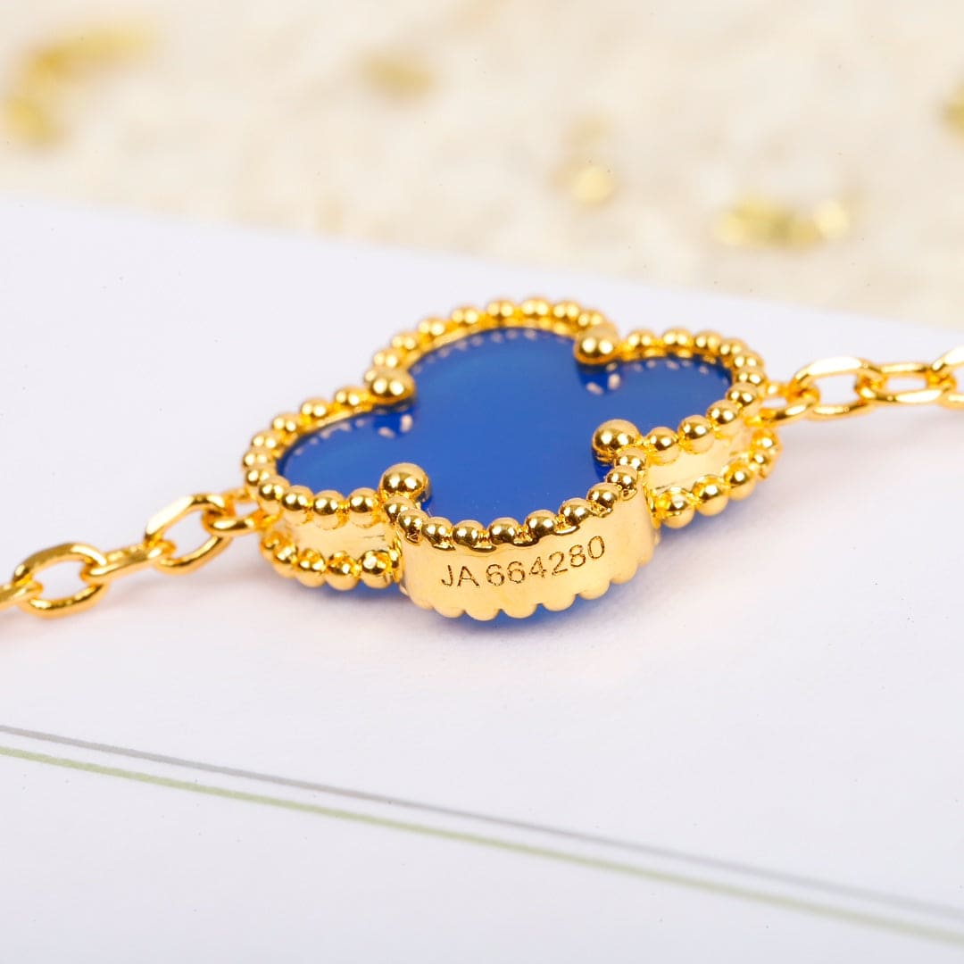 Roostick Vintage Alhambra Agate 10 Motifs Necklace