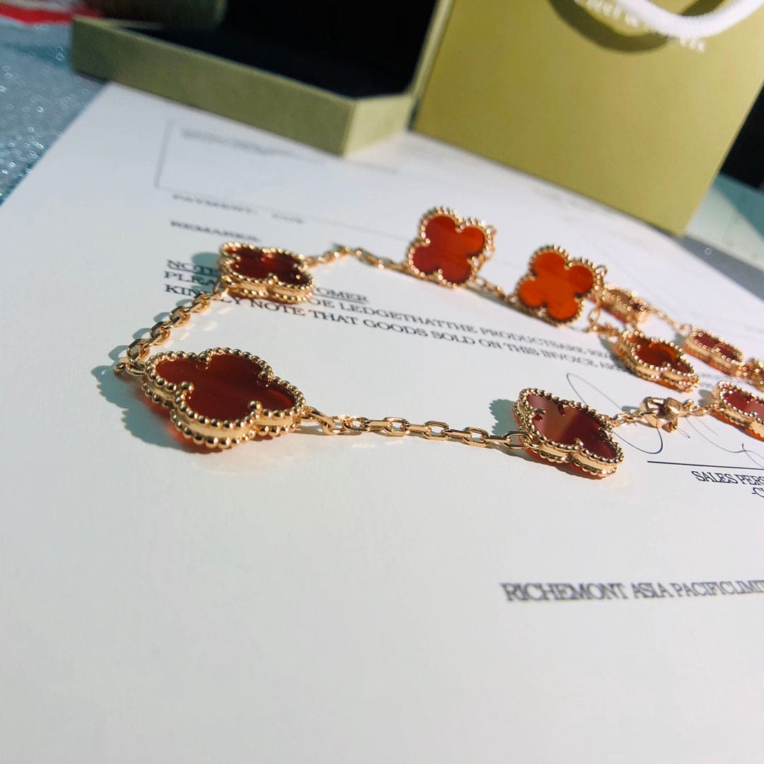Roostick Vintage Alhambra Carnelian 10 Motifs Necklace