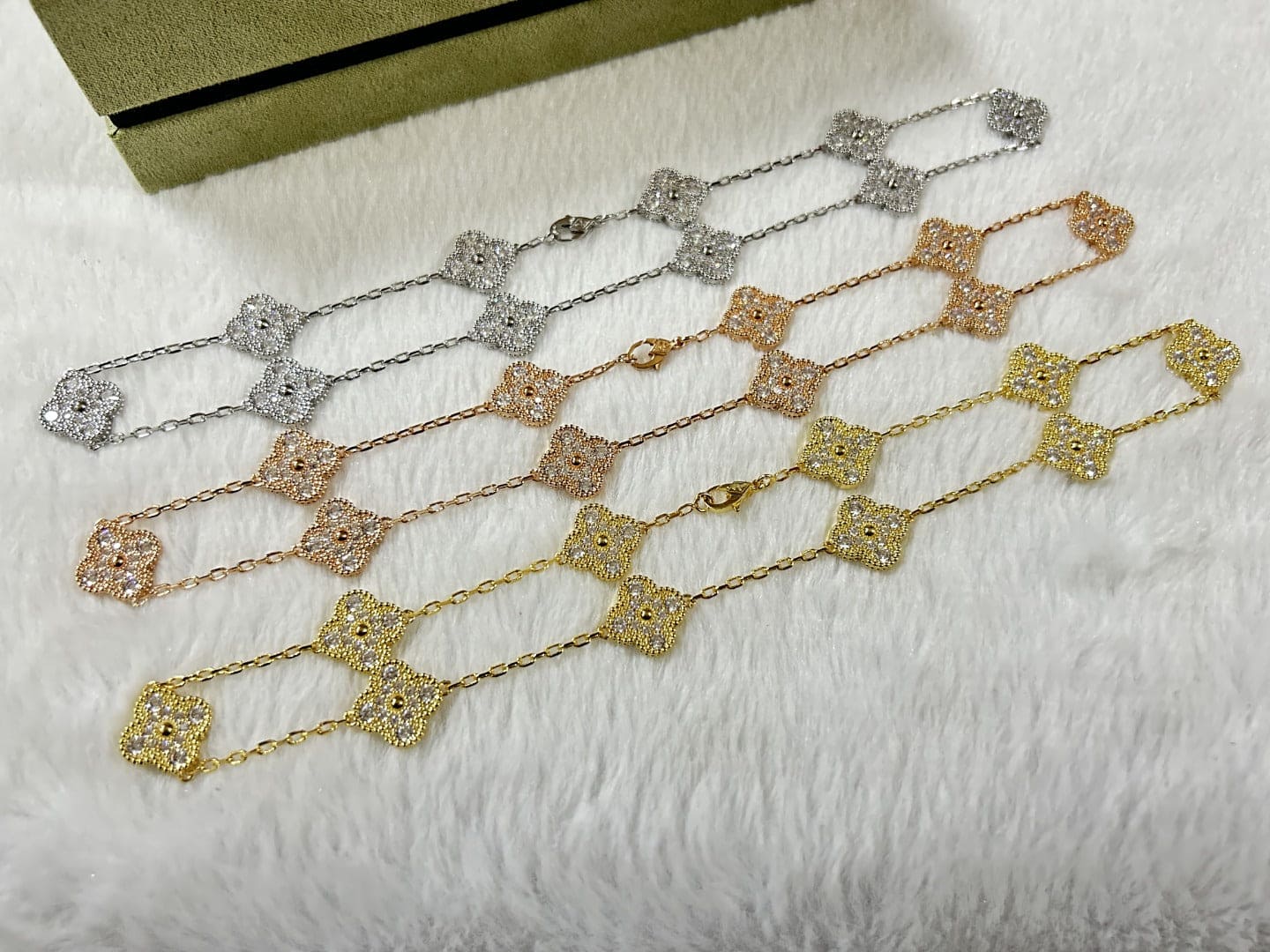 Roostick Vintage Alhambra Diamonds 10 Motifs Necklace