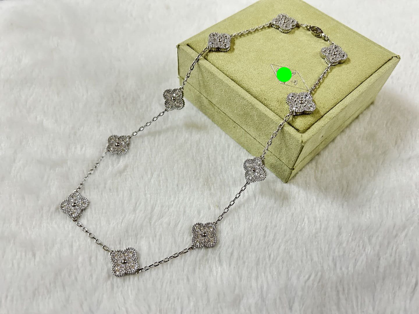 Roostick Vintage Alhambra White Gold Diamonds 10 Motifs Necklace