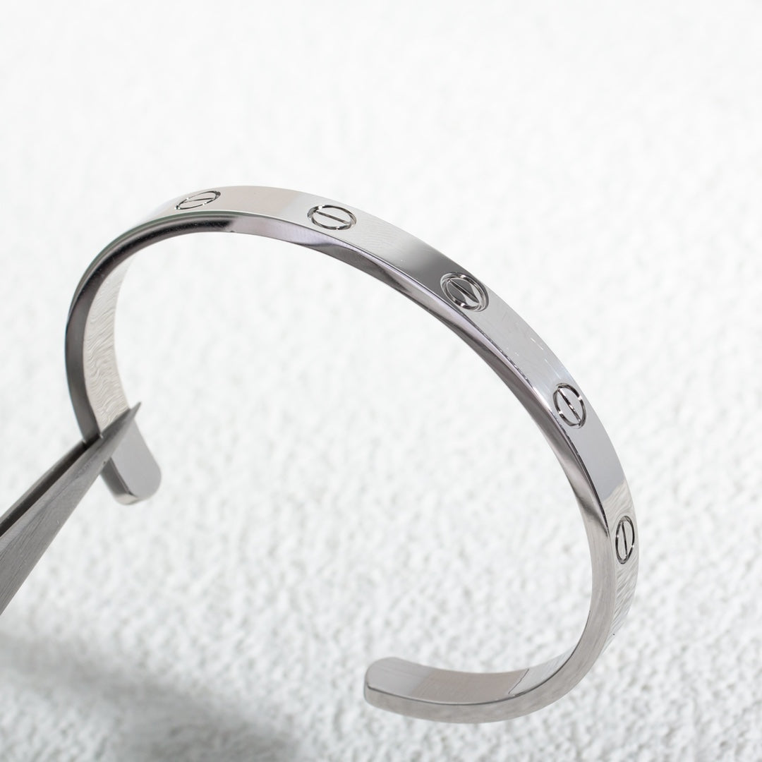 Roostick 18K  Open cuff Love Bracelet