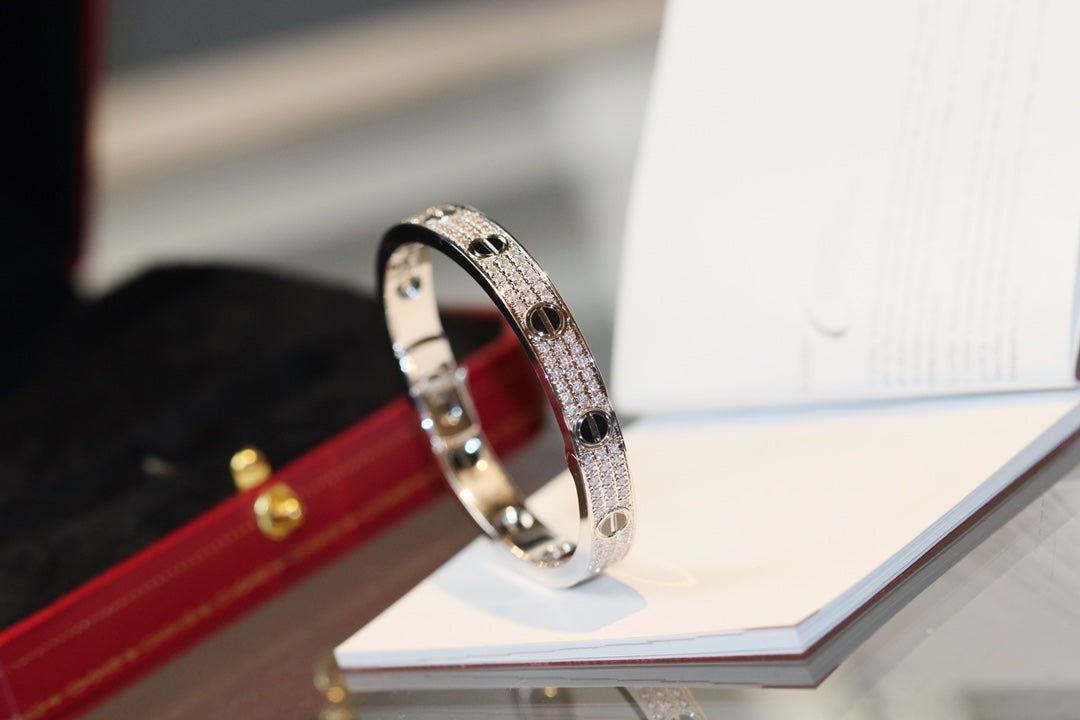 Roostick Diamond-paved Ceramic Love Bracelet