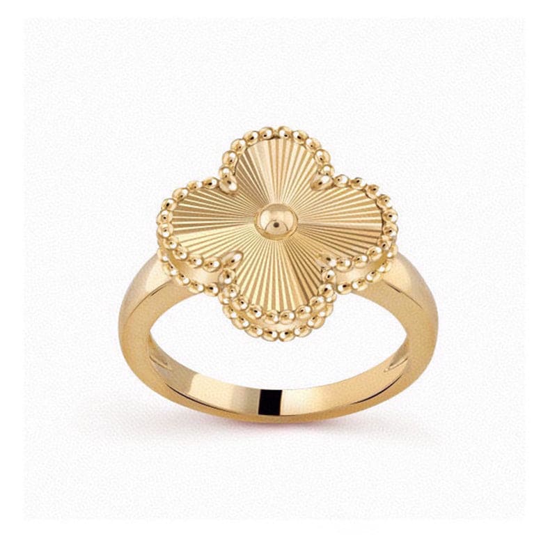 Roostick Guilloche Vintage Alhambra Ring