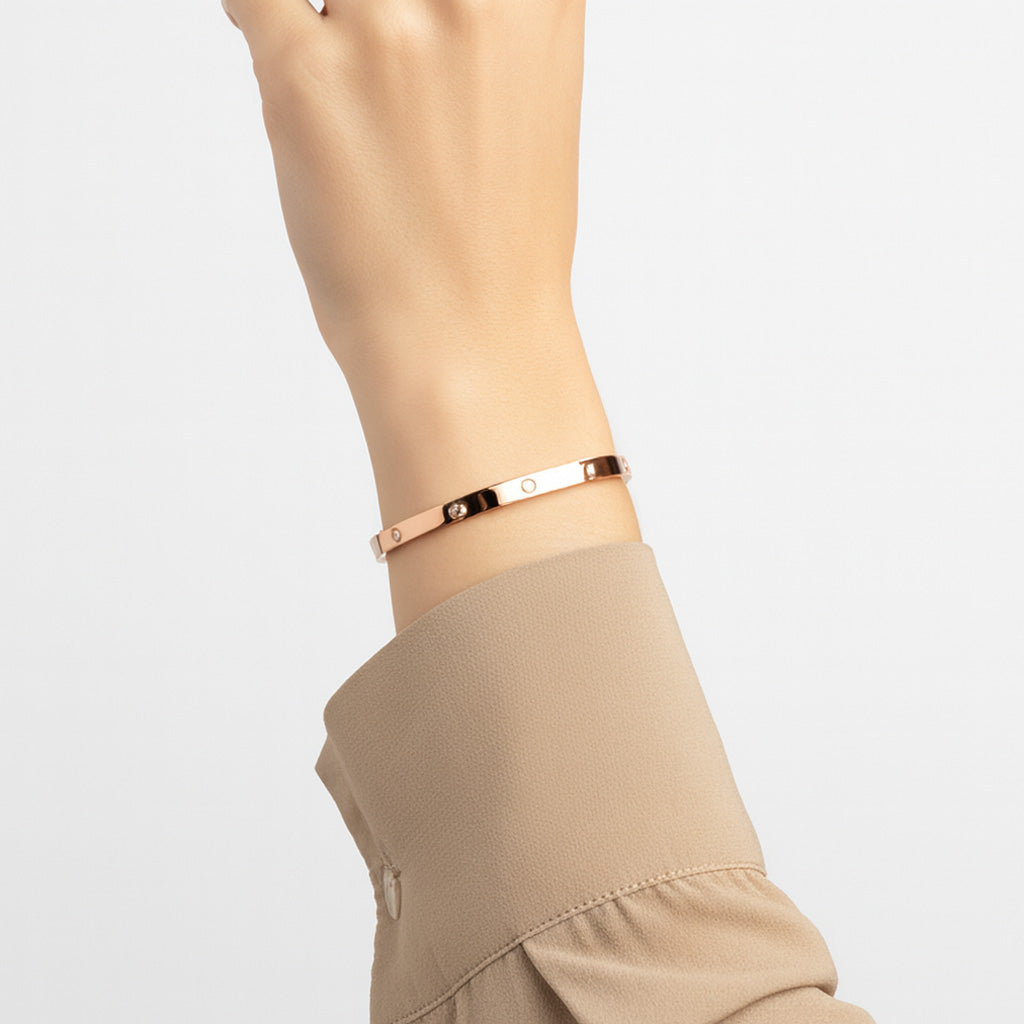 18K 10 Diamond Love Bracelet Timeless Luxury