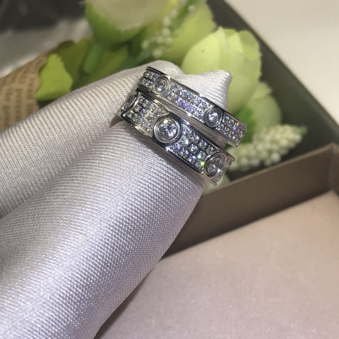 18K Love 6 Diamond Paved Ring