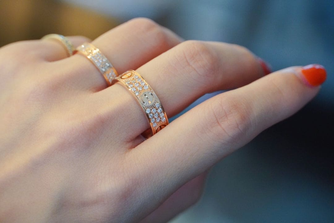 18K Love 6 Diamond Paved Ring