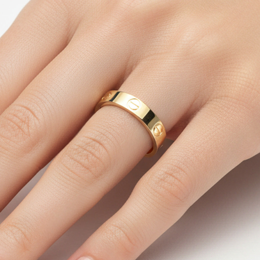 18K Love Classic Ring Timeless Gold Elegance