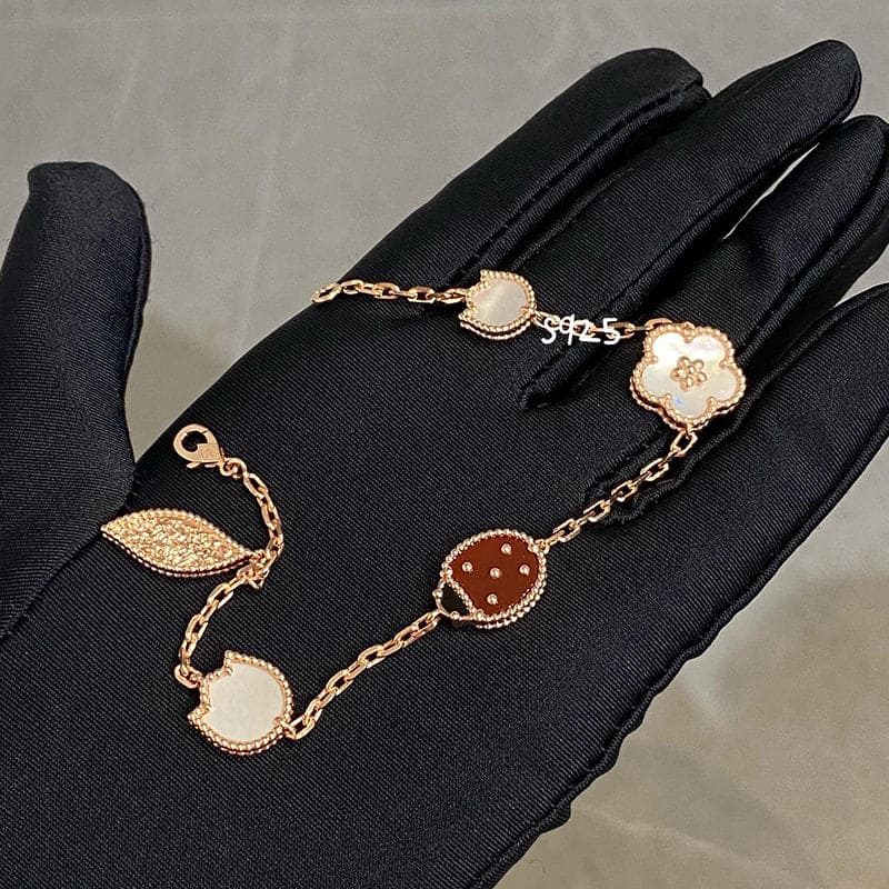 Roostick Lucky Spring Five Motifs Clover Bracelet