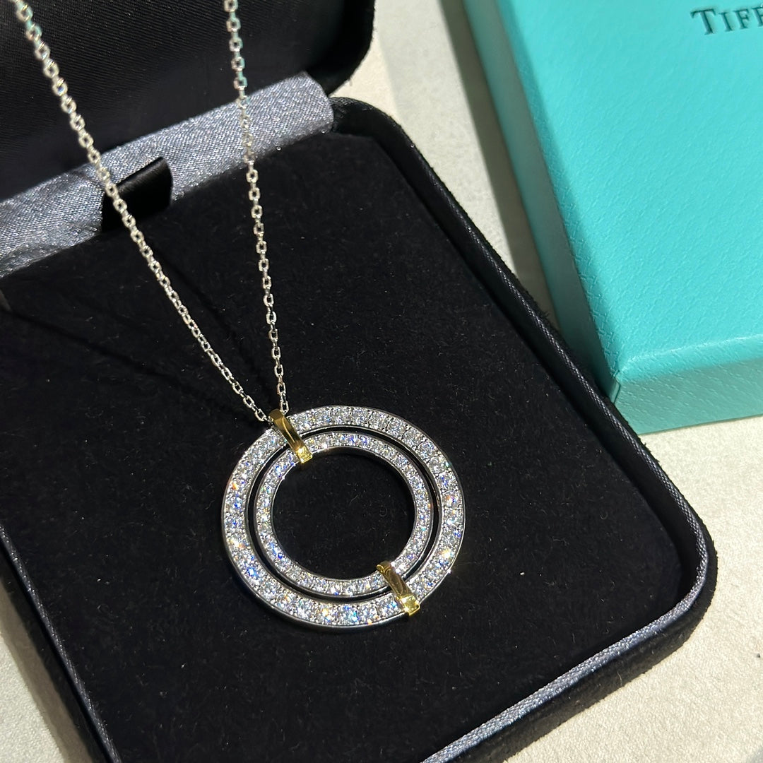 Roostick Edge Circle Diamond Pendant Necklace
